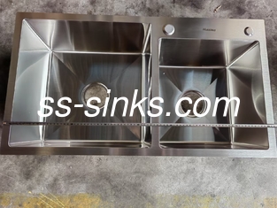 Moderno design doppio piatto vasca da cucina sottostante con scarico in acciaio inossidabile e sovrafflusso incluso fino a voi