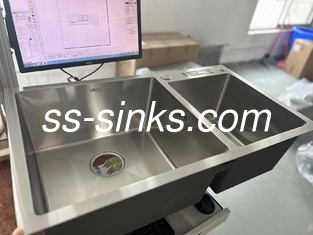 Accessori per scaricatori inclusi Stainless Steel Double Bowl Sink con finitura nera attenuante il suono