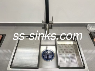 18/10 Materiale in acciaio al nichel Submont Acciaio inossidabile Single Bowl Sink con sovrafflusso richiesto