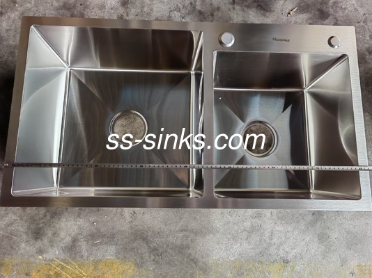 Moderno design doppio piatto vasca da cucina sottostante con scarico in acciaio inossidabile e sovrafflusso incluso fino a voi